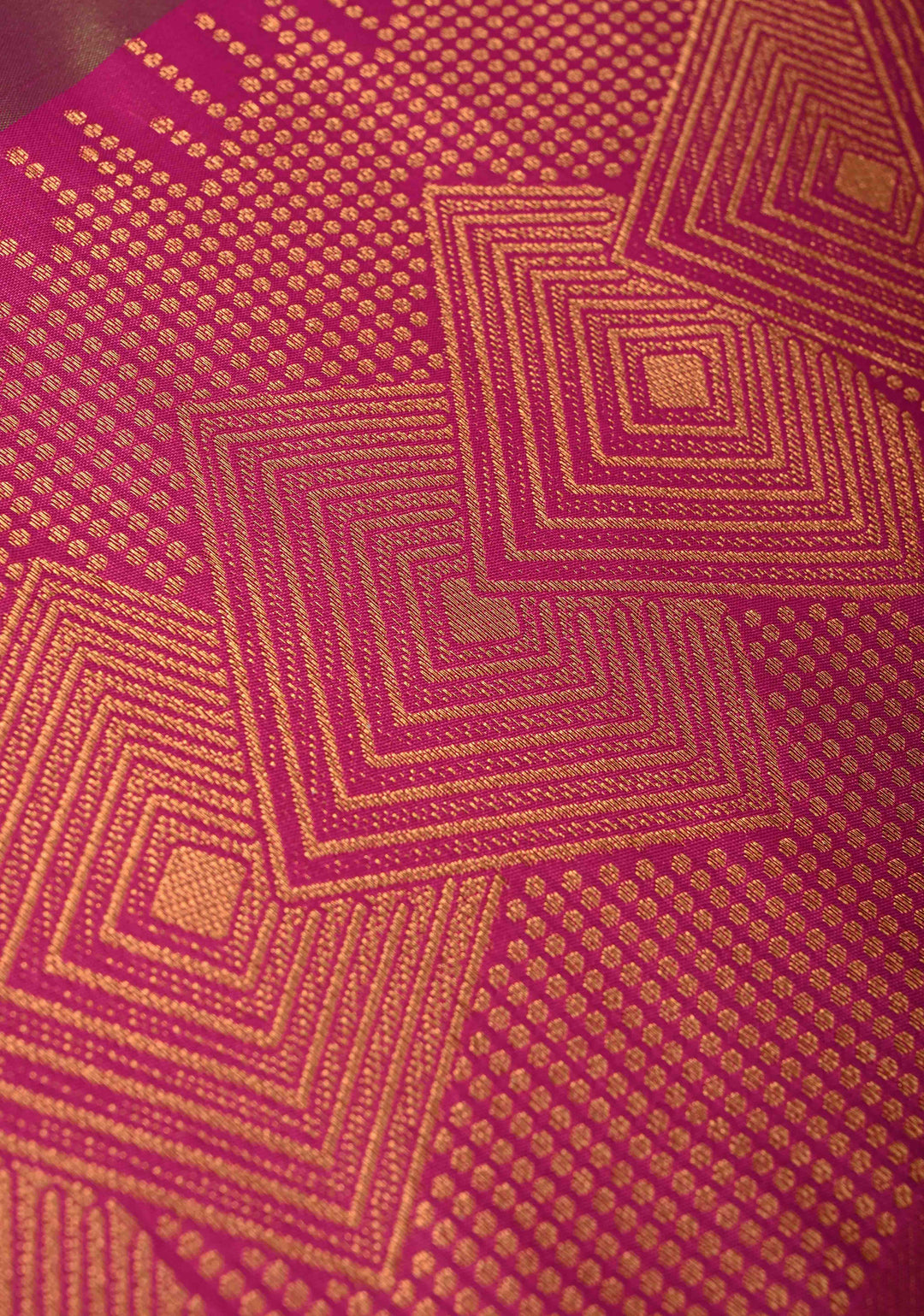 Green-Pink Dual Tone Kanchi Semi Silk Saree with Zari Buttas and Contrst Zari Border