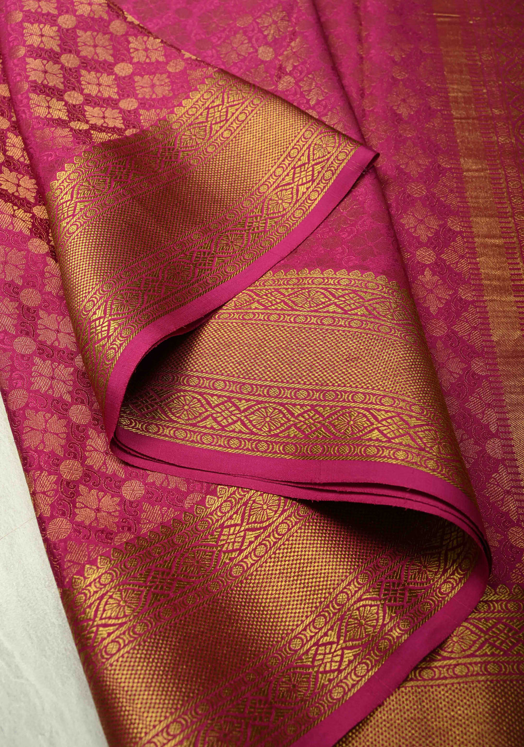 KSIC Grade Thickness Sap Green-Dark Pink Half Border Mysore Silk Saree with Brocade Jaal and Daignoal Stripes | SILK MARK CERTIFIED