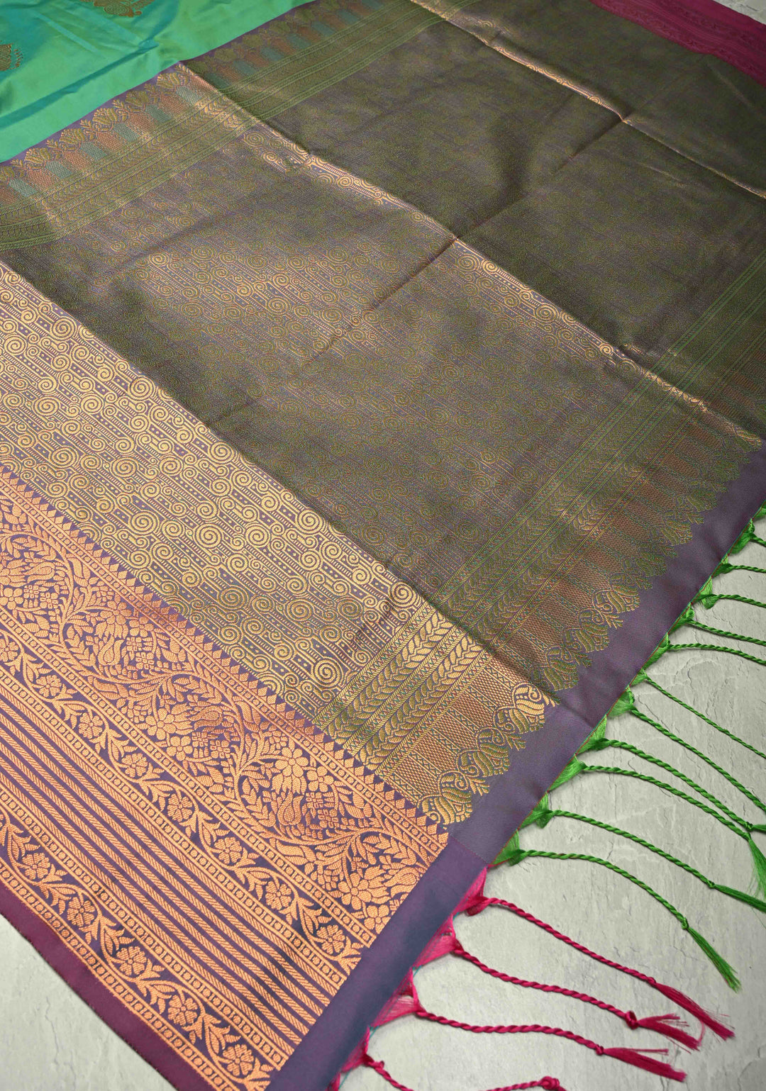 Green Dual tone Kanchi Semi Silk Saree with Temple Chariot Zari Buttas and Contrast Zari Border