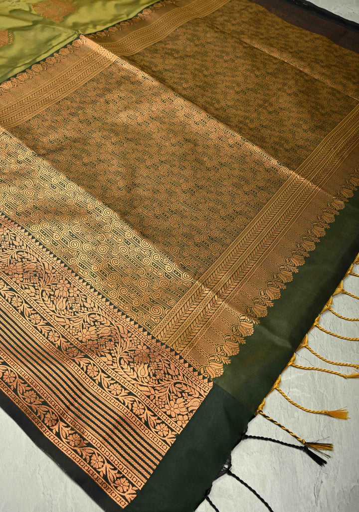 Henna Green Dual Tone Kanchi Semi Silk Saree with Temple Chariot Zari Buttas  and Contrast Wide Zari Border