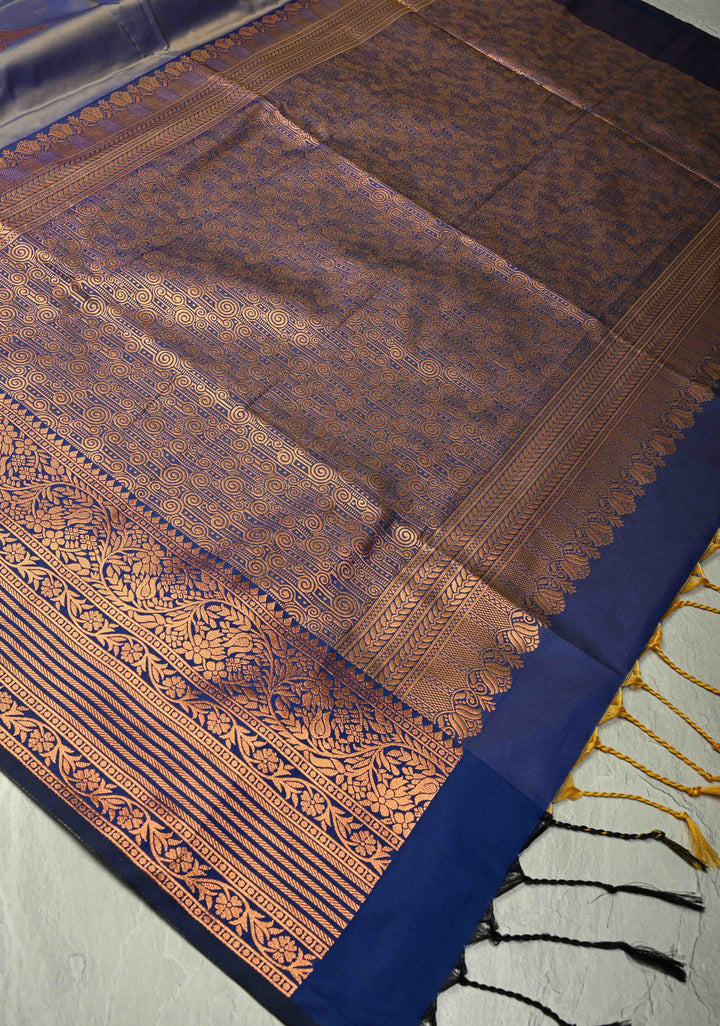 Light Steel Blue Dual Tone Kanchi Semi Silk Saree with Temple Chariot Buttas and Zari Border