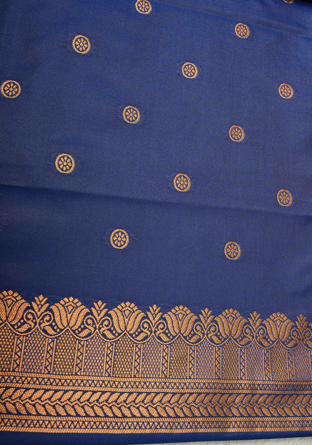 Light Steel Blue Dual Tone Kanchi Semi Silk Saree with Temple Chariot Buttas and Zari Border