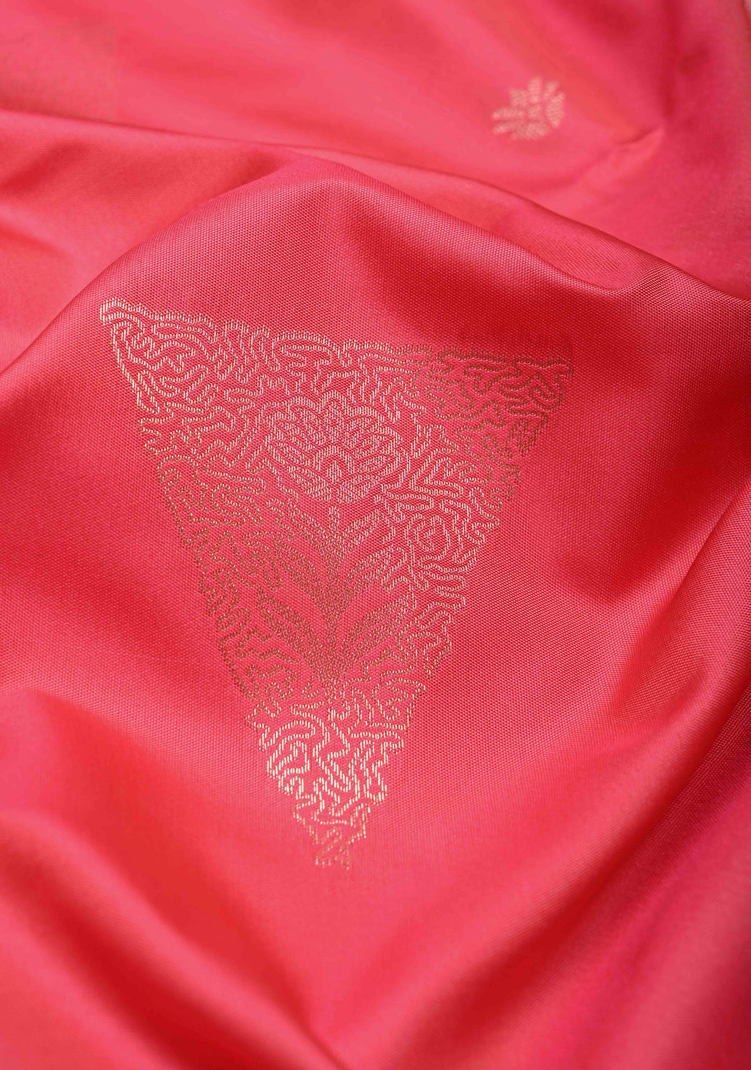 Coral Pink Dual Tone Kanchi Semi Silk Saree with Silver Zari Buttas  and Contrast Wide Zari Border