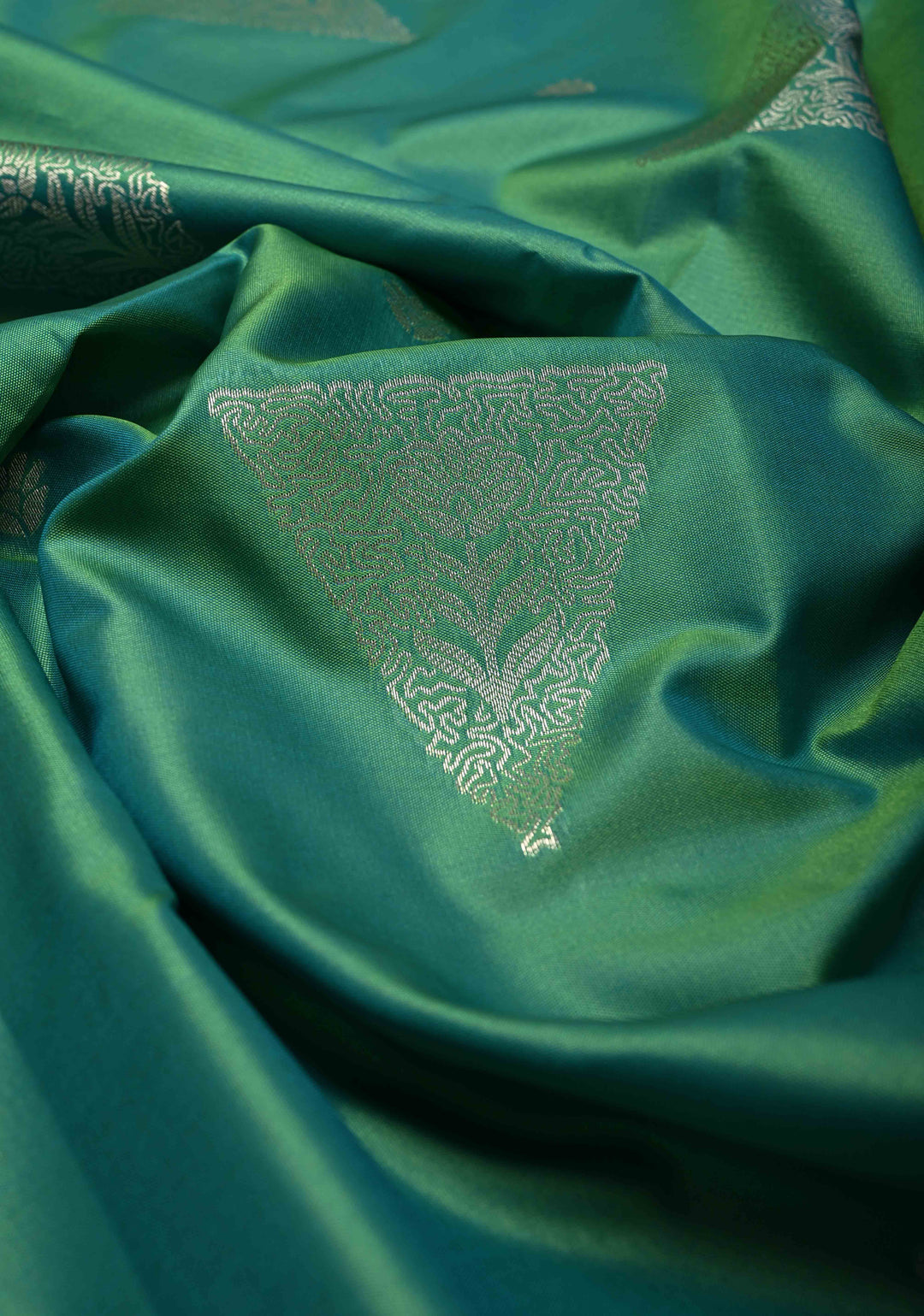 Spring Green Dual Tone Kanchi Semi Silk Saree with Silver Zari Buttas  and Contrast Wide Zari Border