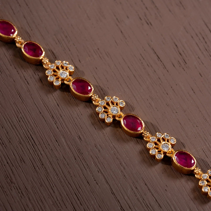 Stunning 92.5 Silver, Gold Plated Navamani Vishnu-Patni Short Necklace