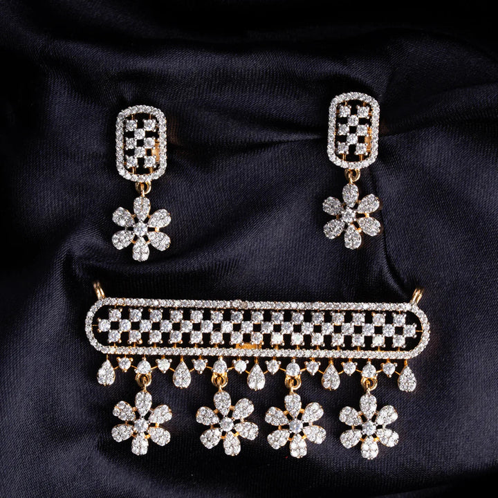 Pure 92.5 Silver,Vedhika Diamond Pendant Set