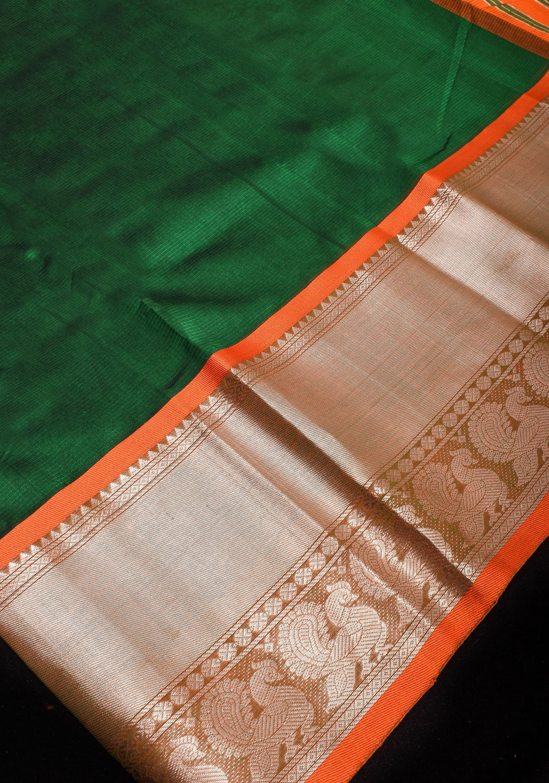 Emerald Green Handwoven Mangalagiri Silk Cotton Saree with Wide Border and Zari Detailing