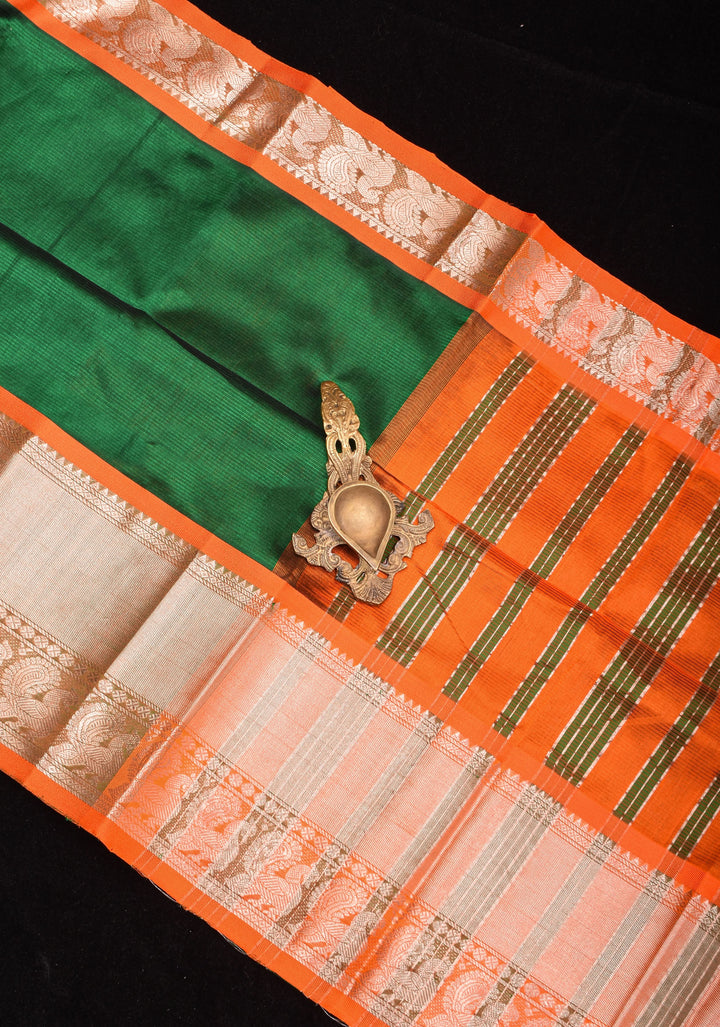 Emerald Green Handwoven Mangalagiri Silk Cotton Saree with Wide Border and Zari Detailing