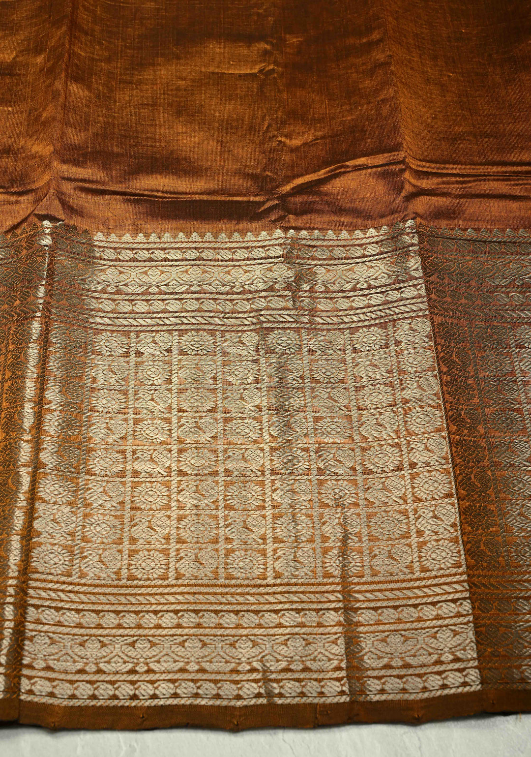 Copper Brown Dual Tone Handwoven Mangalagiri Silk Cotton Saree with Wide Silver Zari Border