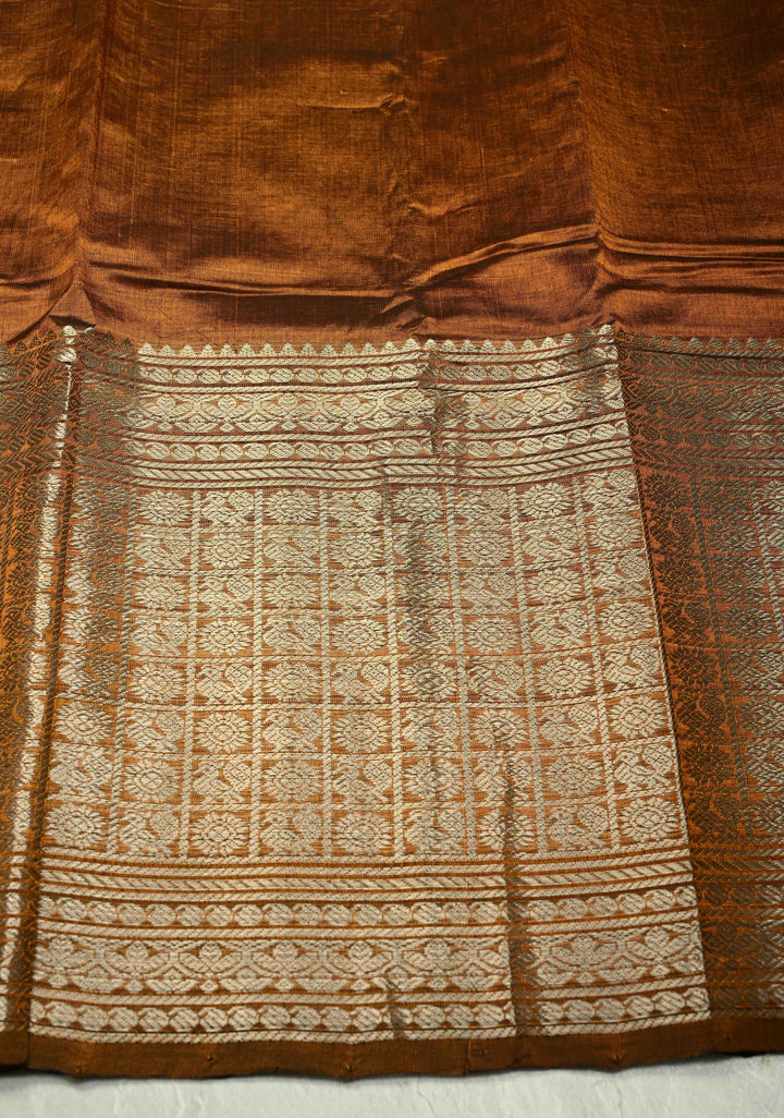 Copper Brown Dual Tone Handwoven Mangalagiri Silk Cotton Saree with Wide Silver Zari Border