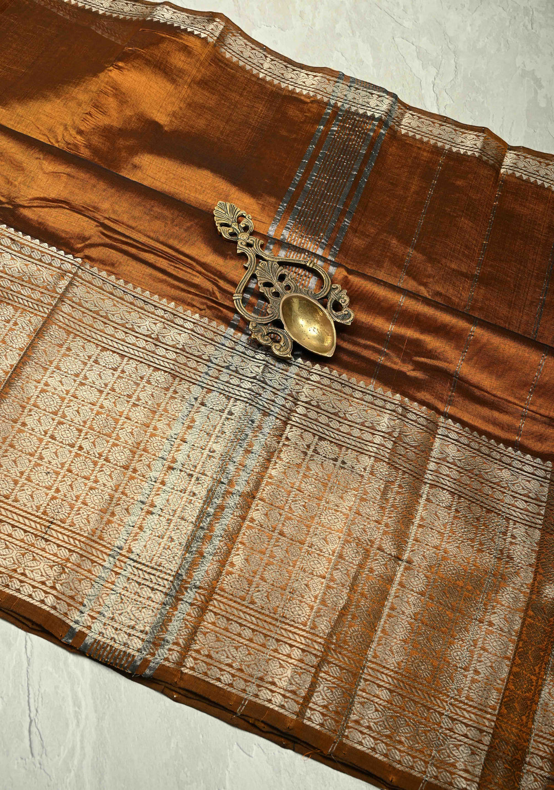 Copper Brown Dual Tone Handwoven Mangalagiri Silk Cotton Saree with Wide Silver Zari Border
