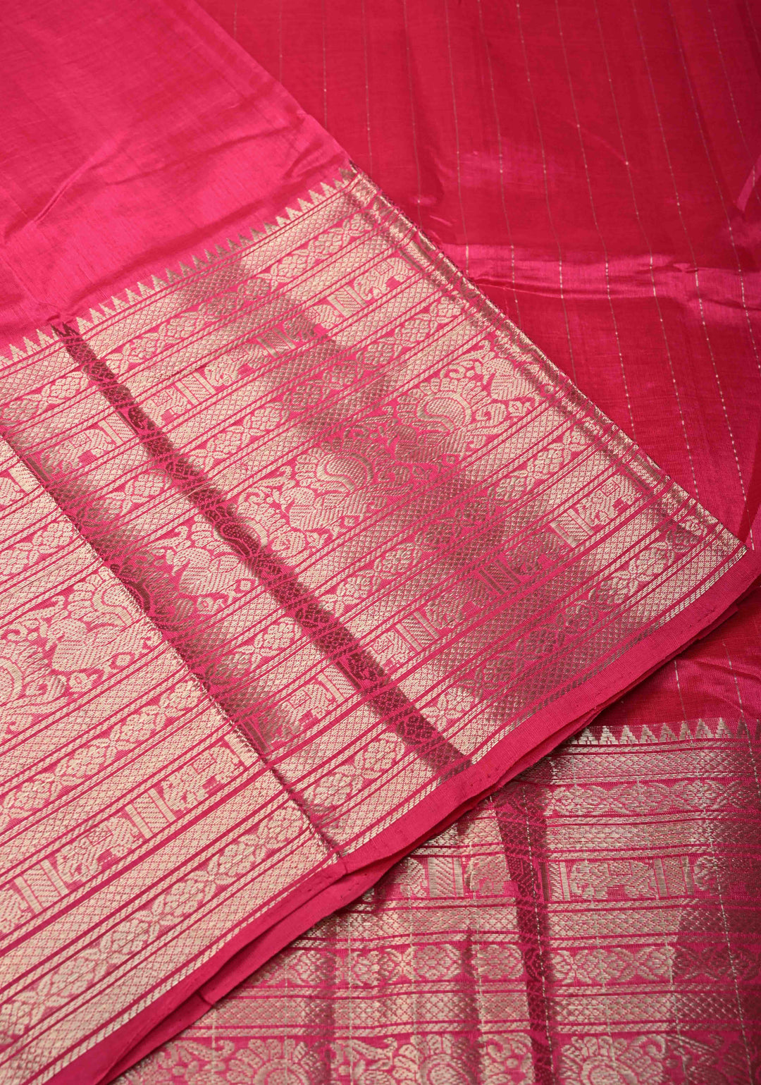 Magenta Handwoven Mangalagiri Silk Cotton Saree with Wide Silver Zari Border