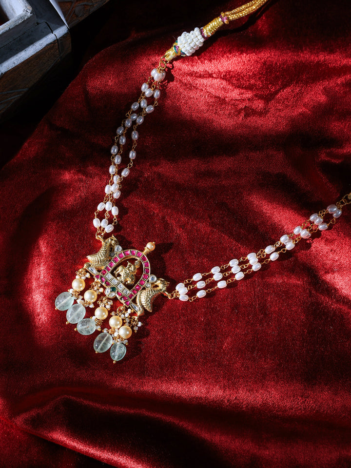Nanki Kundan Choker