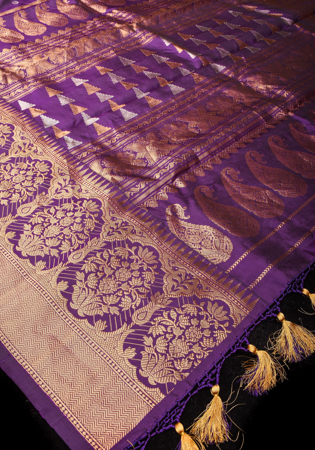 Purple tone Pure Gadwal Silk saree with Sona Rupa Buttas and Wide Zari Border | SILK MARK CERTIFIED
