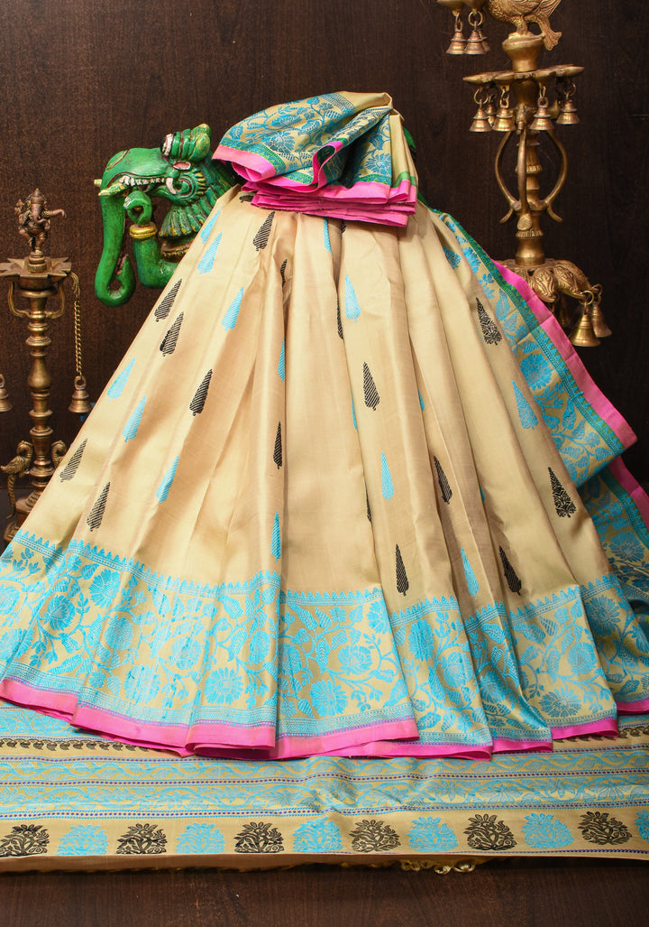 Stunning Beige Pure Gadwal Silk Saree with Thread Buttas and Contrast Bluish  Border | SILK MARK CERTIFIED