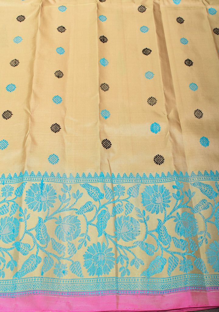 Stunning Beige Pure Gadwal Silk Saree with Thread Buttas and Contrast Bluish  Border | SILK MARK CERTIFIED
