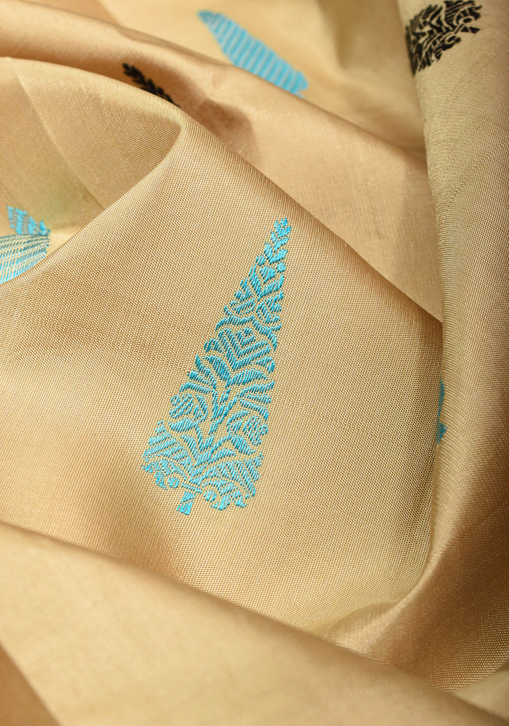 Stunning Beige Pure Gadwal Silk Saree with Thread Buttas and Contrast Bluish  Border | SILK MARK CERTIFIED