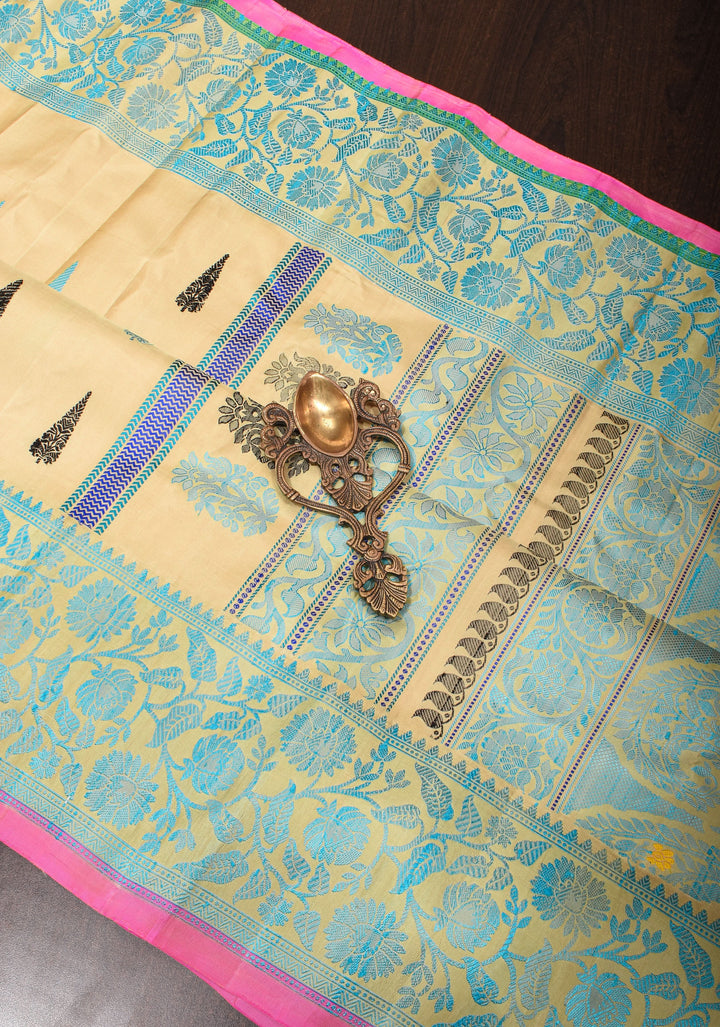 Stunning Beige Pure Gadwal Silk Saree with Thread Buttas and Contrast Bluish  Border | SILK MARK CERTIFIED