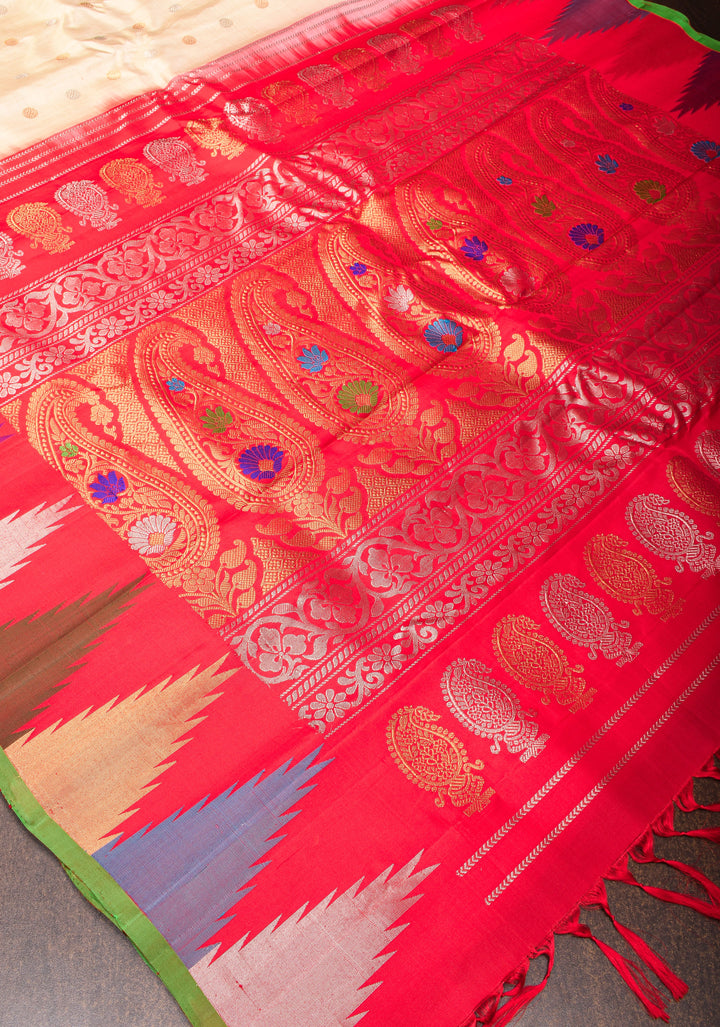 Exquisite Cream Gadwal Silk Saree with Sona Rupa Damask Motif and Temple Zari Border | SILK MARK CERTIFIED