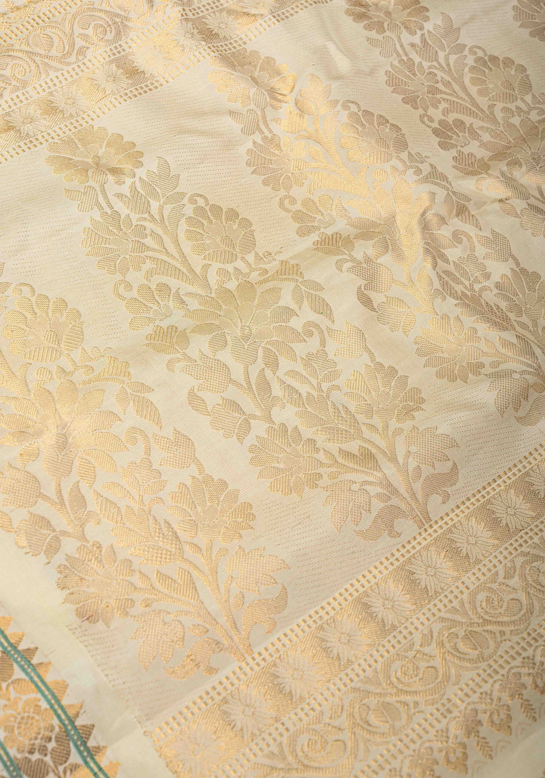 Off White Gadwal Pure Silk Saree with Meenakari Buttas and Zari Border | SILK MARK CERTIFIED