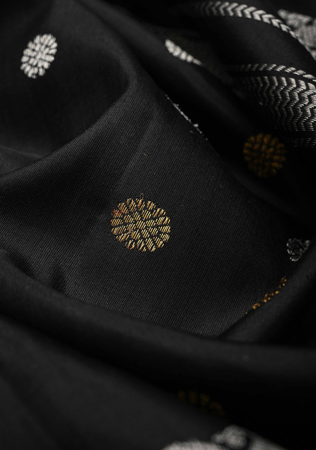 Black Gadwal Pure Silk Saree with Sona Rupa Buttas and Silver Zari Border | SILK MARK CERTIFIED