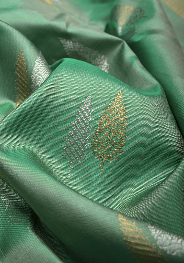 frost mint Green Gadwal Pure Silk Saree with Dual tone Buttas and Distinct Meenakari Paisley Border, Pallu | SILK MARK CERTIFIED