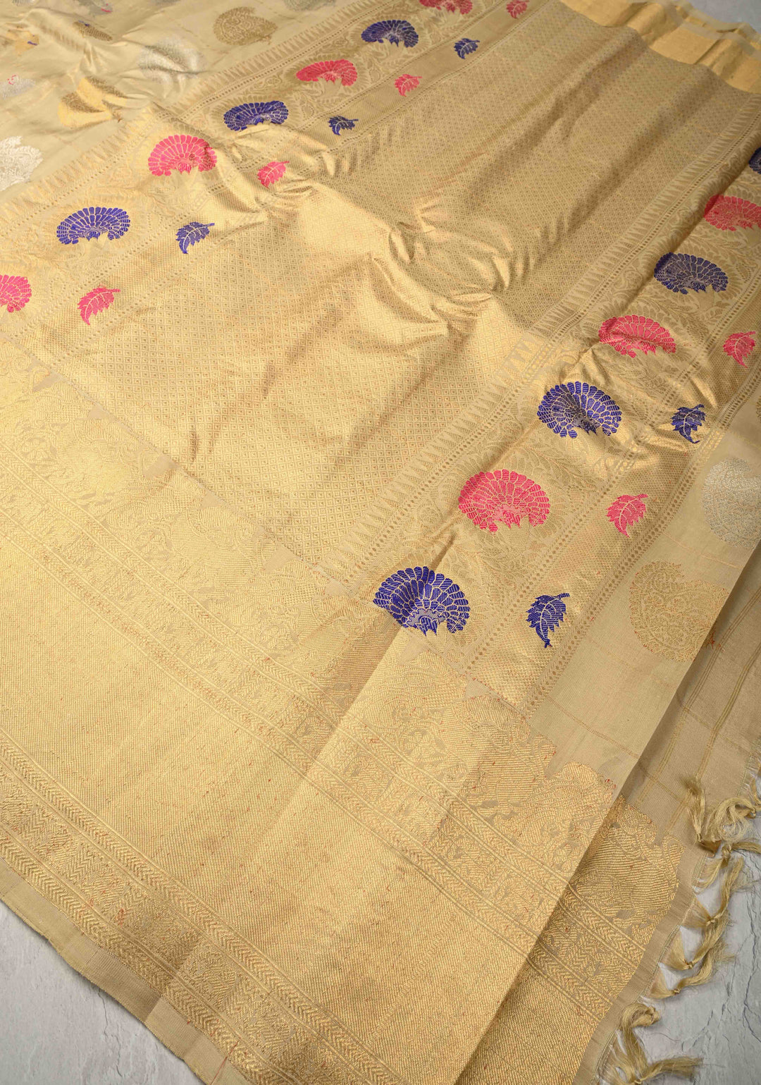 Pre-order Beige Zari Checks on Pure Kalanjali Gadwal Silk Saree with 2 tone Zari Buttas and Wide Zari Border | SILK MARK CERTIFIED