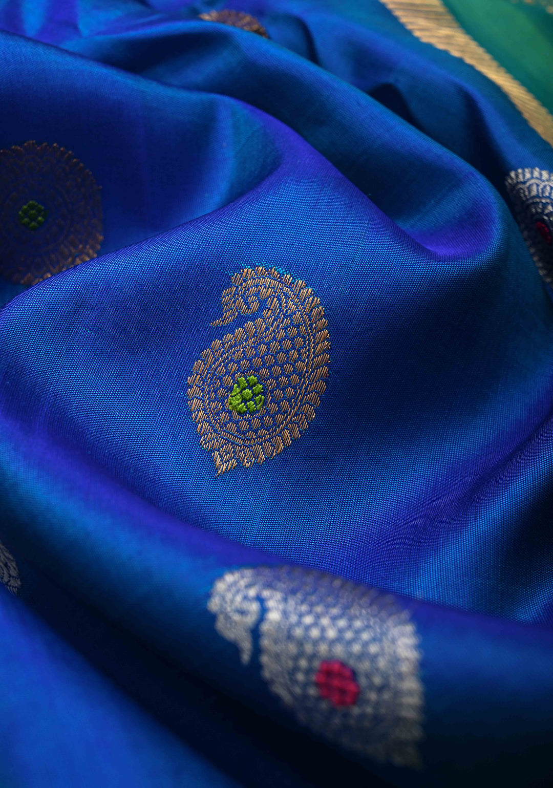 Royal Blue Pure Gadwal Silk Saree with Meenakari Buttas and Wide Kanchi Border | SILK MARK CERTIFIED