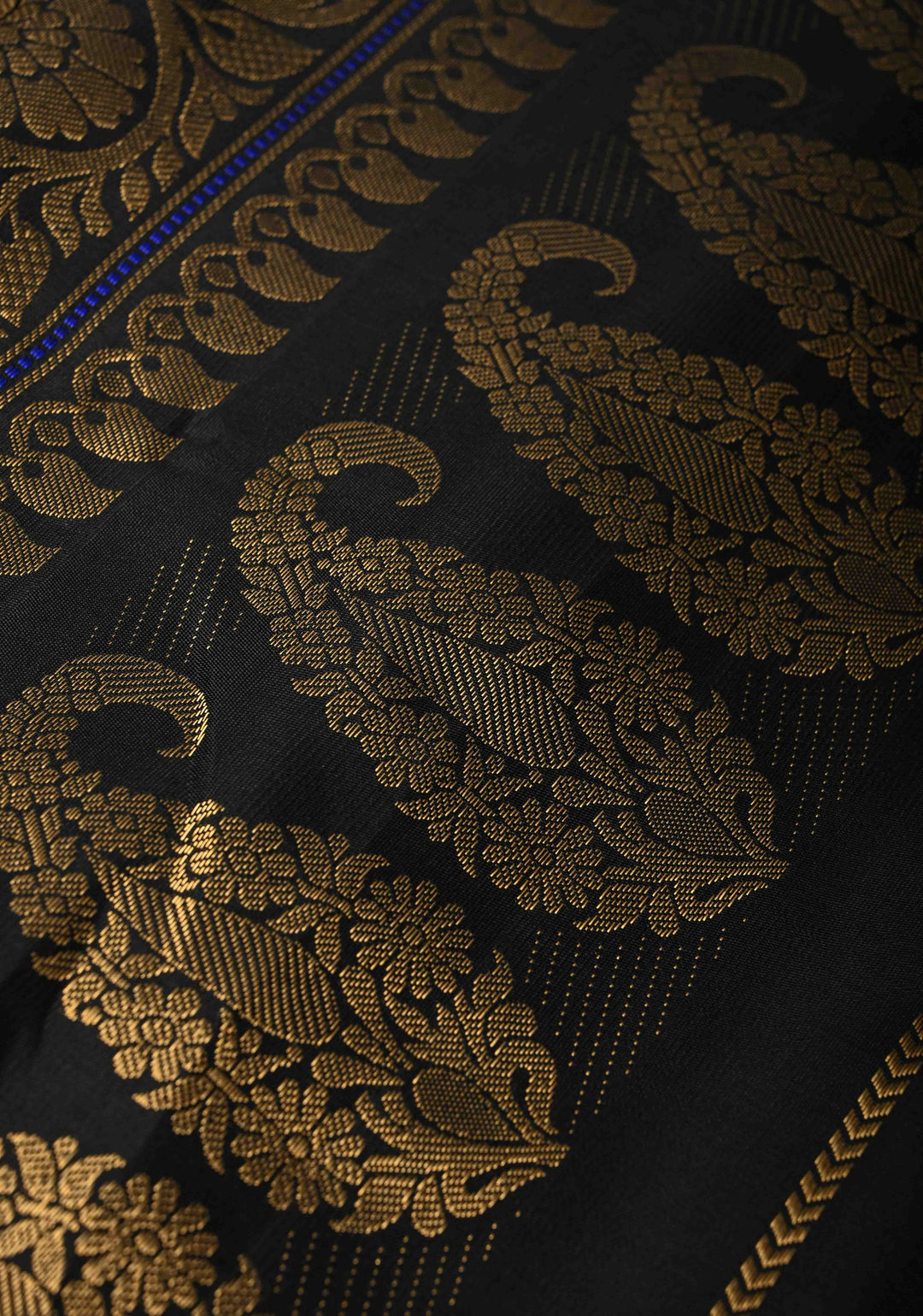 Gray Gadwal Silk Cotton  Saree with Gold-Silver Motifs and Contrast Zari Border