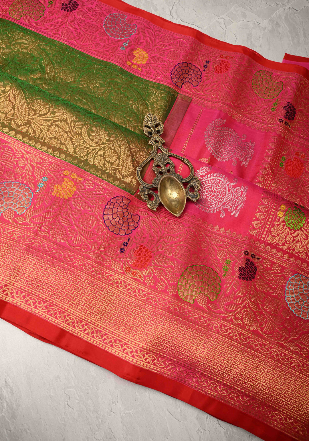 Green Dual tone Pure Gadwal Silk Saree with Pashmina Brocade and Contrast Meenakari Border | SILK MARK CERTIFIED