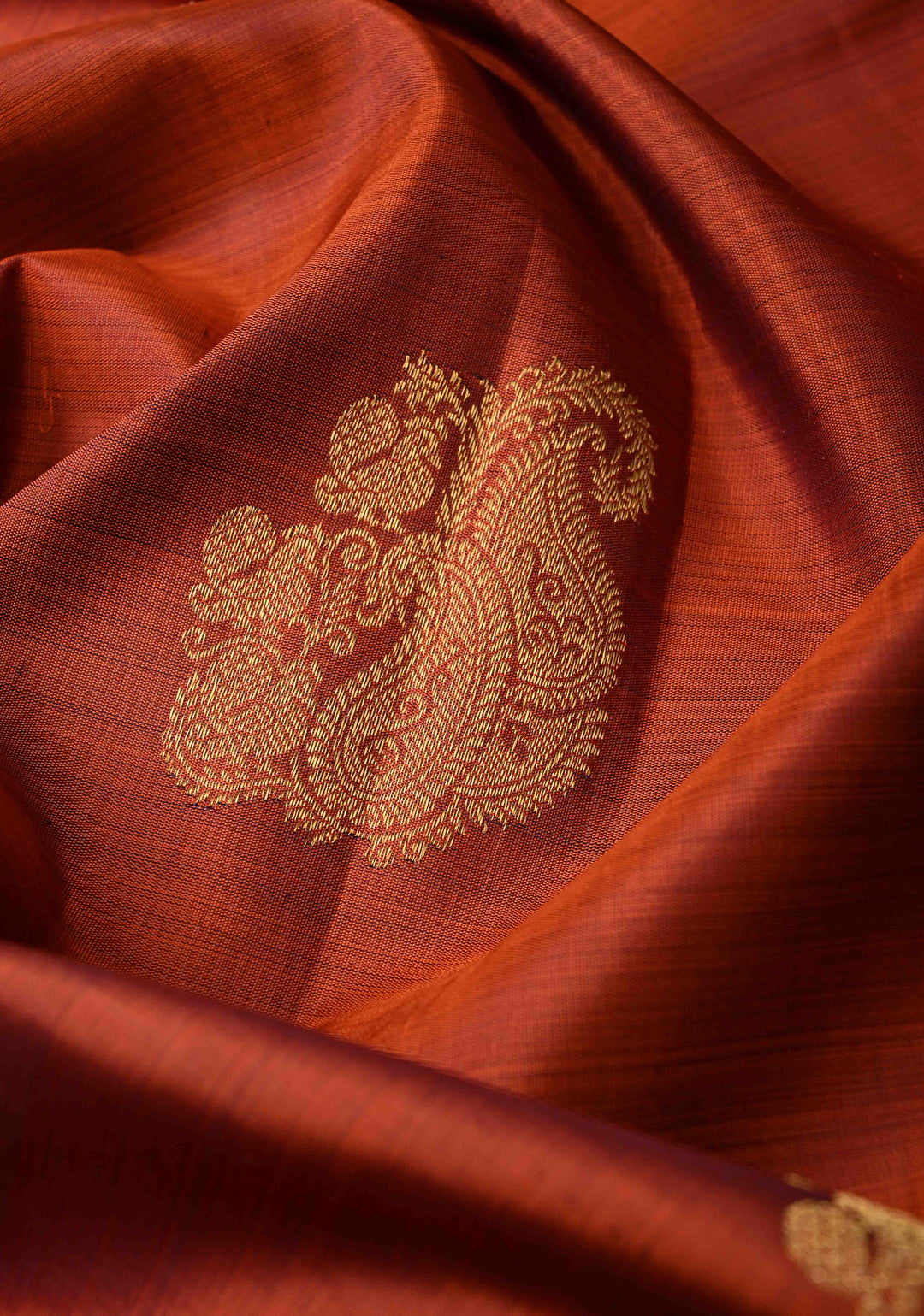 1 Gram Zari Deep Rust Pure Kanjivaram Silk Saree with Twin Paisley Annapakshi Motifs and Zari Border | SILK MARK CERTIFIED