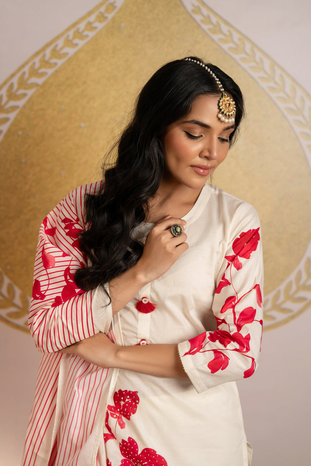 Red floral Placement Print Mul Cotton Suit Set with Sequence and Tari work - SET OF-3 | SHOBITAM