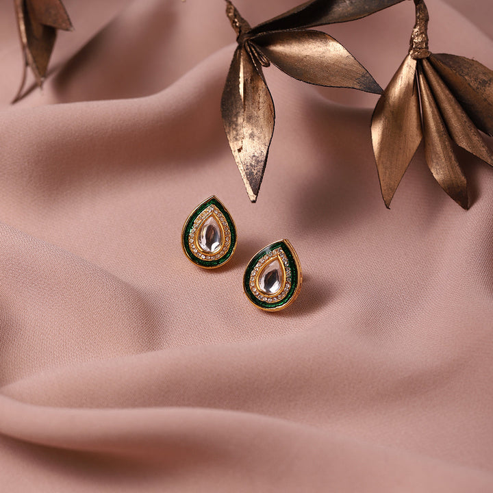 Golden Pearl Neckpiece | SHOBITAM