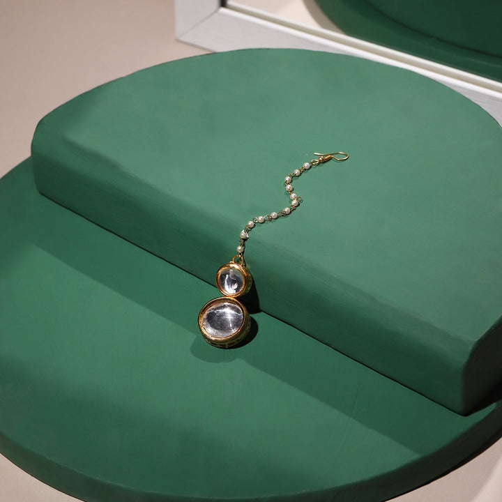 Women's Kundan Round Maang Tikka | SHOBITAM
