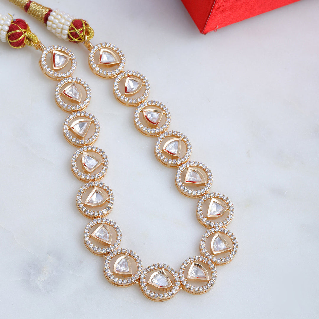Patti Shaped Kundan and Round Stone Neckpiece