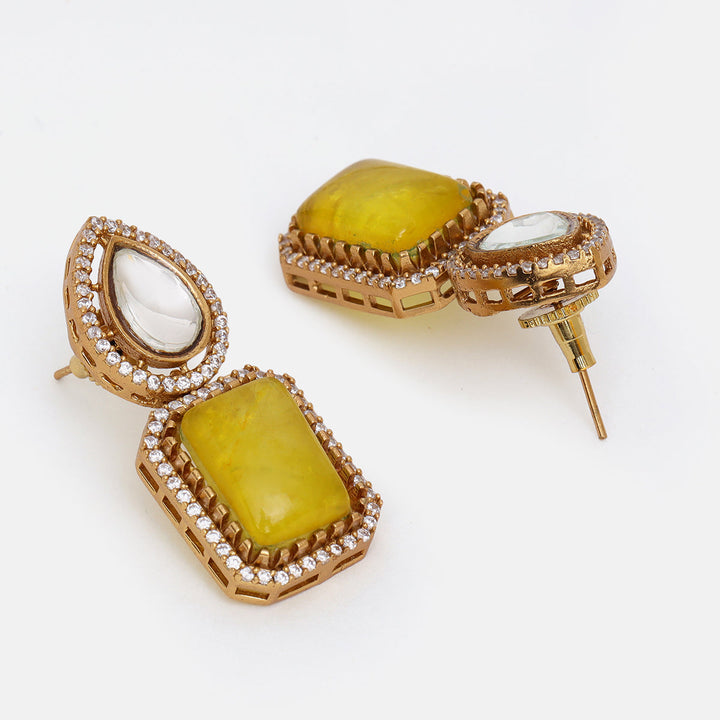 Green Stone and Moissanite Necklace with matching Earrings and Maang Tikka | SHOBITAM