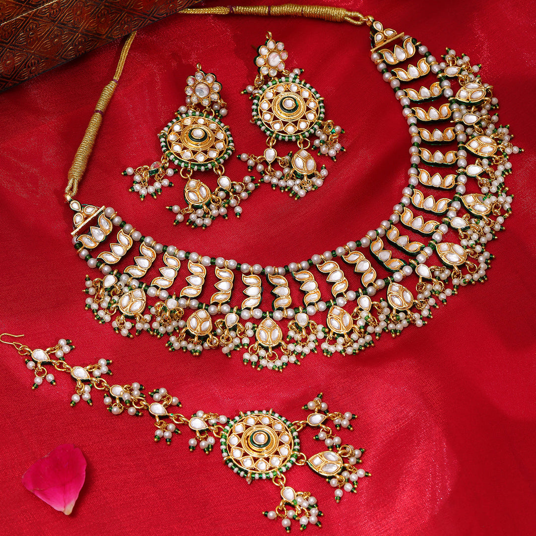 Kundan Collar Green Necklace with Earrings & Maang Tikka | SHOBITAM