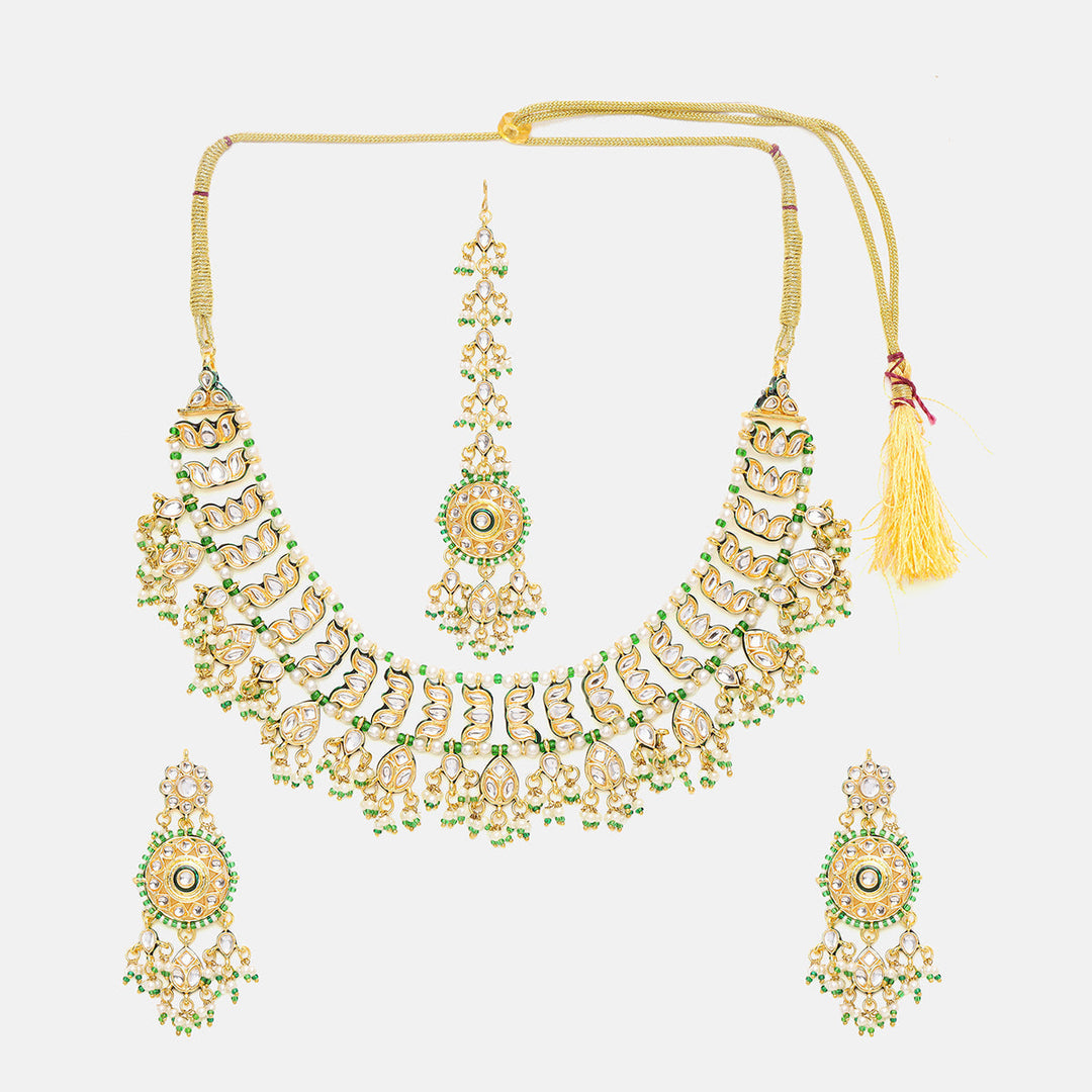 Kundan Collar Green Necklace with Earrings & Maang Tikka | SHOBITAM