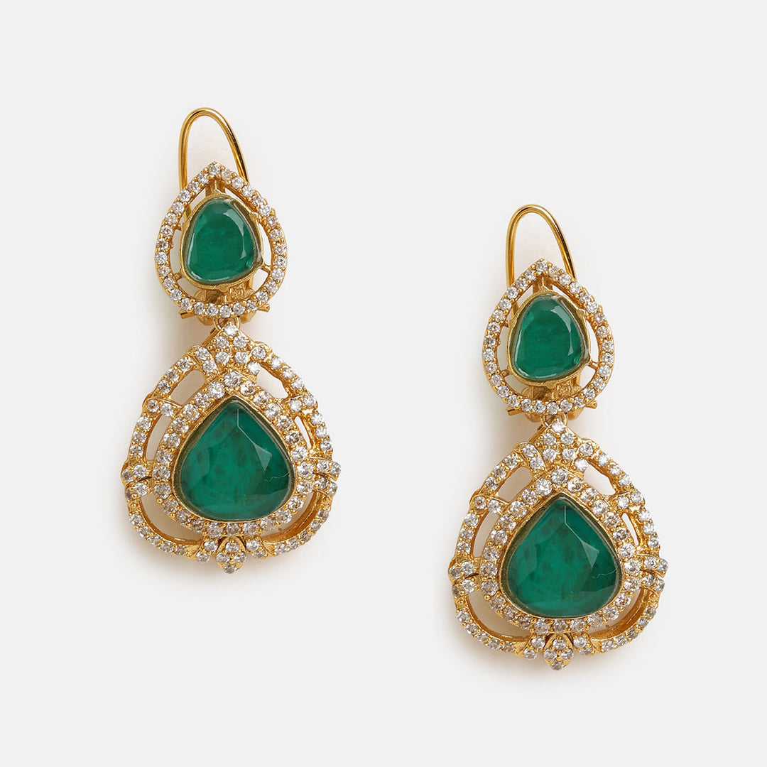 Layered Kundan and Emerald Necklace with Earrings and Maang Tikka| SHOBITAM
