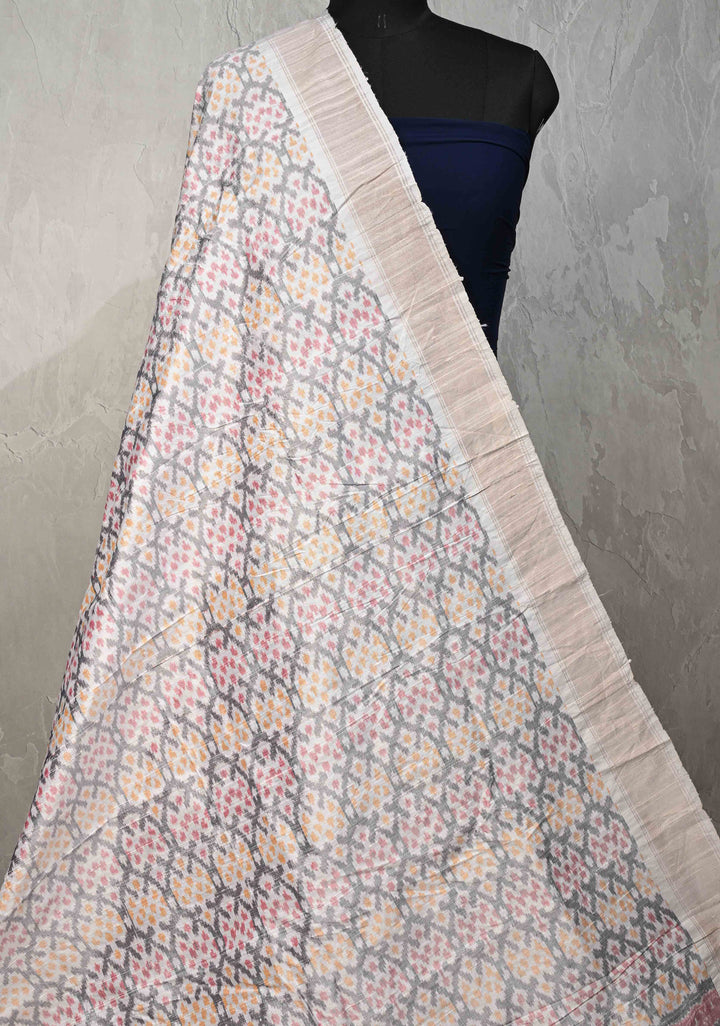 Dupatta : white Ikkat Pure Raw Silk Dupatta with handmade tassels | SILK MARK CERTIFIED