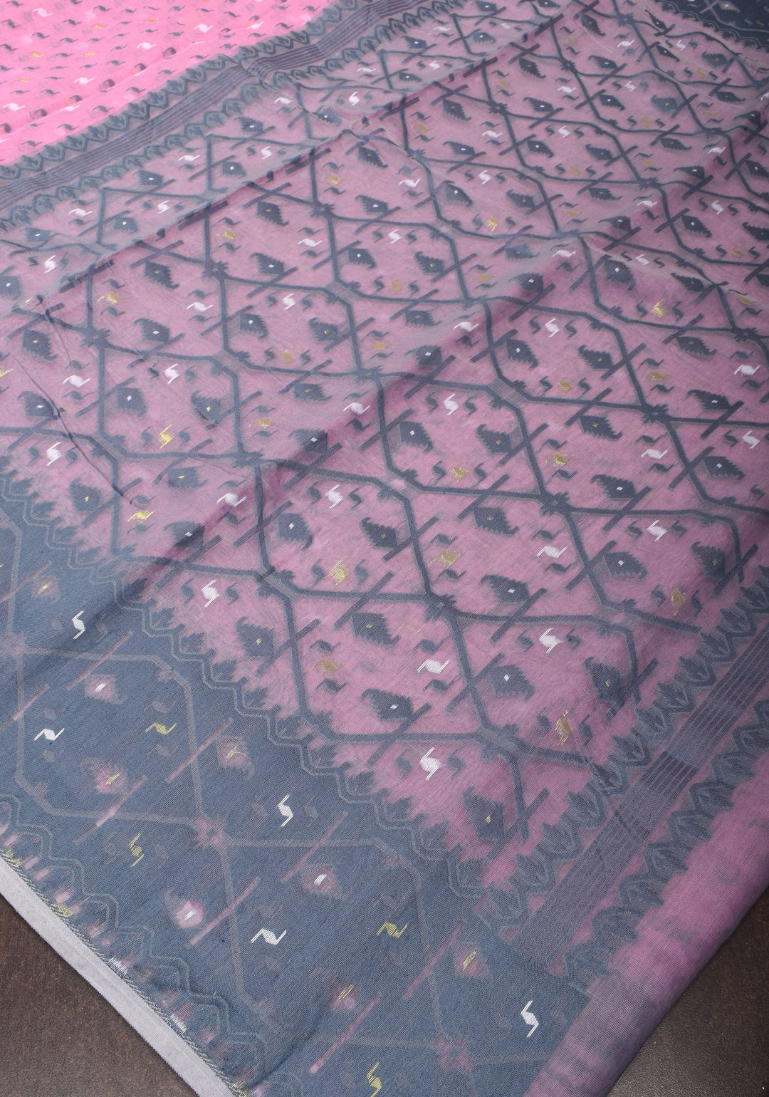Bengal Cotton saree in Baby Pink and Gray with Jamdani style Design, No Blouse Piece
