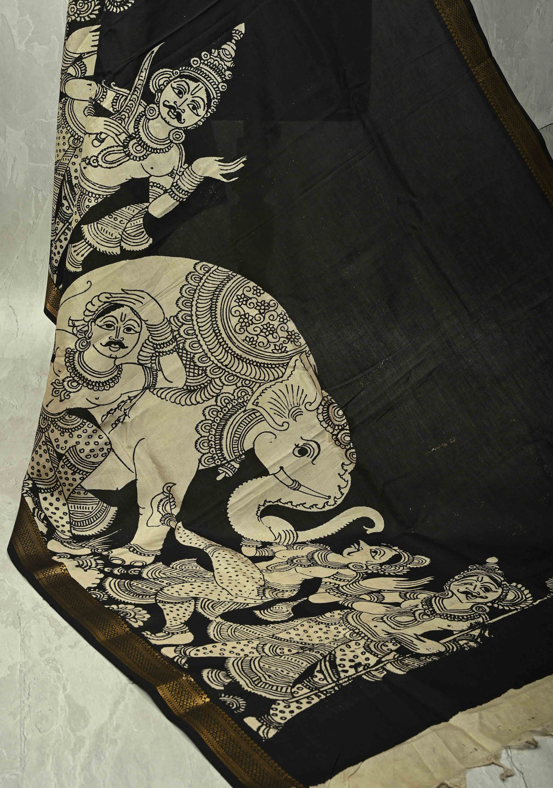 DUPATTA : Black Pen kalamakari on Mangalagiri Silk Cotton Dupatta and  Zari Border