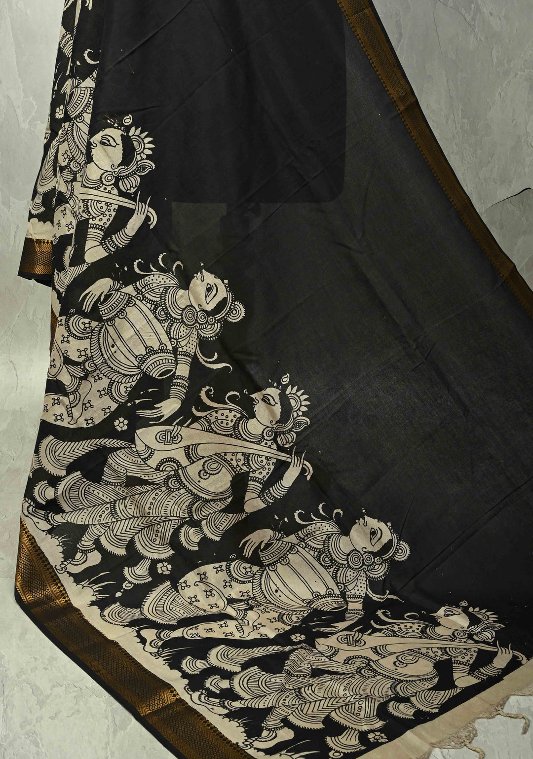 DUPATTA : Black Pen Kalamakari on Mangalagiri Silk Cotton Dupatta with musical instruments and Zari Border