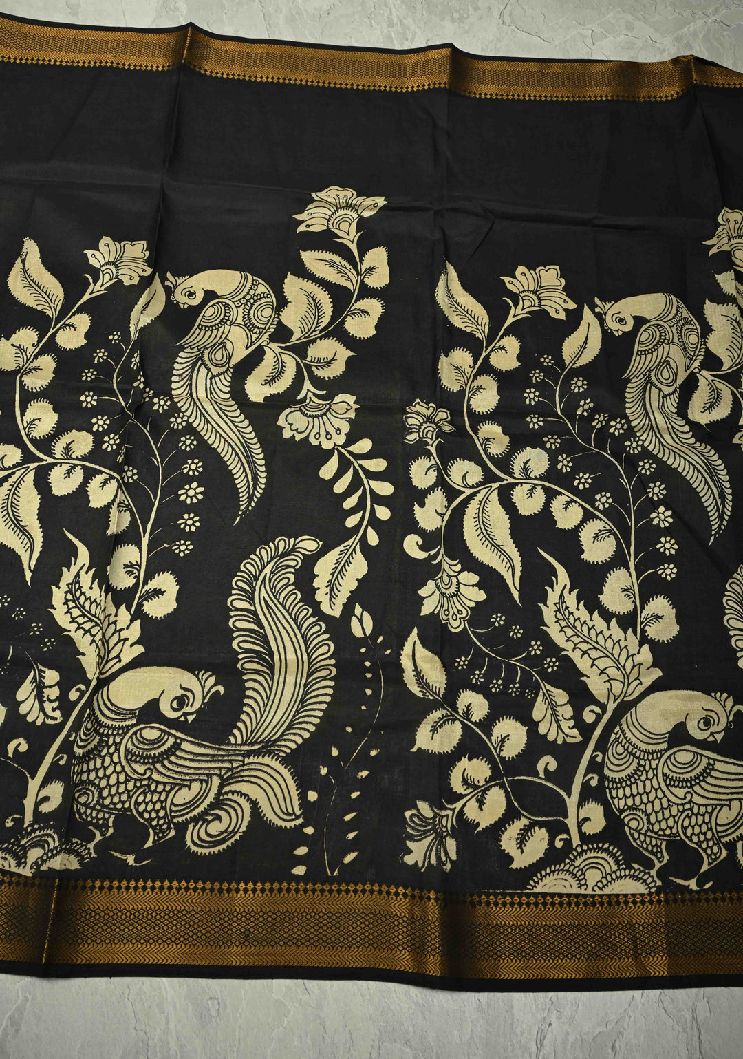 DUPATTA : Black Pen Kalamakari on Mangalagiri Silk Cotton Dupatta with Peacock Design and Zari Border