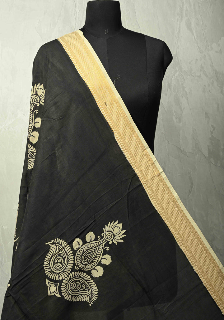 DUPATTA : Black Pen Kalamakari on Mangalagiri Silk Cotton Dupatta with churnning Butter Theme and Zari Border