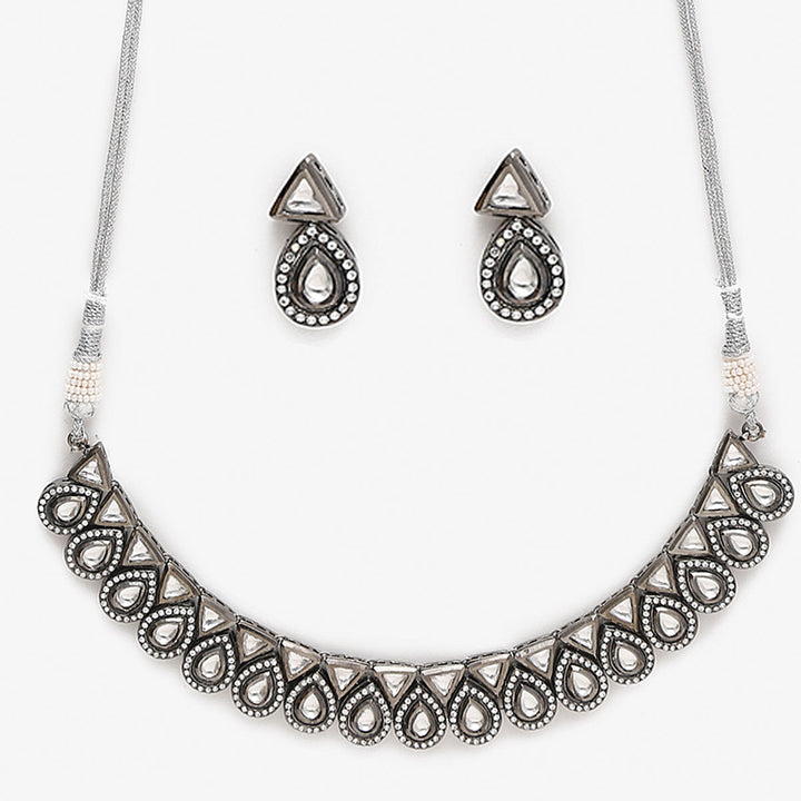 Silver Kundan Choker with Earrings and Maang Tikka | SHOBITAM