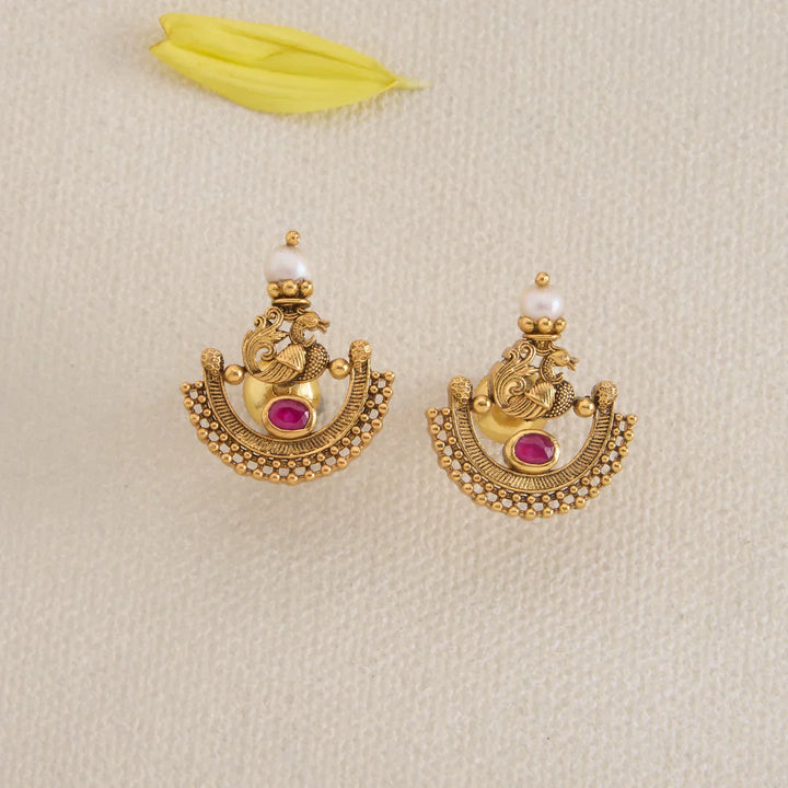 Pure 92.5 Silver, Gold Plated Padmira Necklace Set