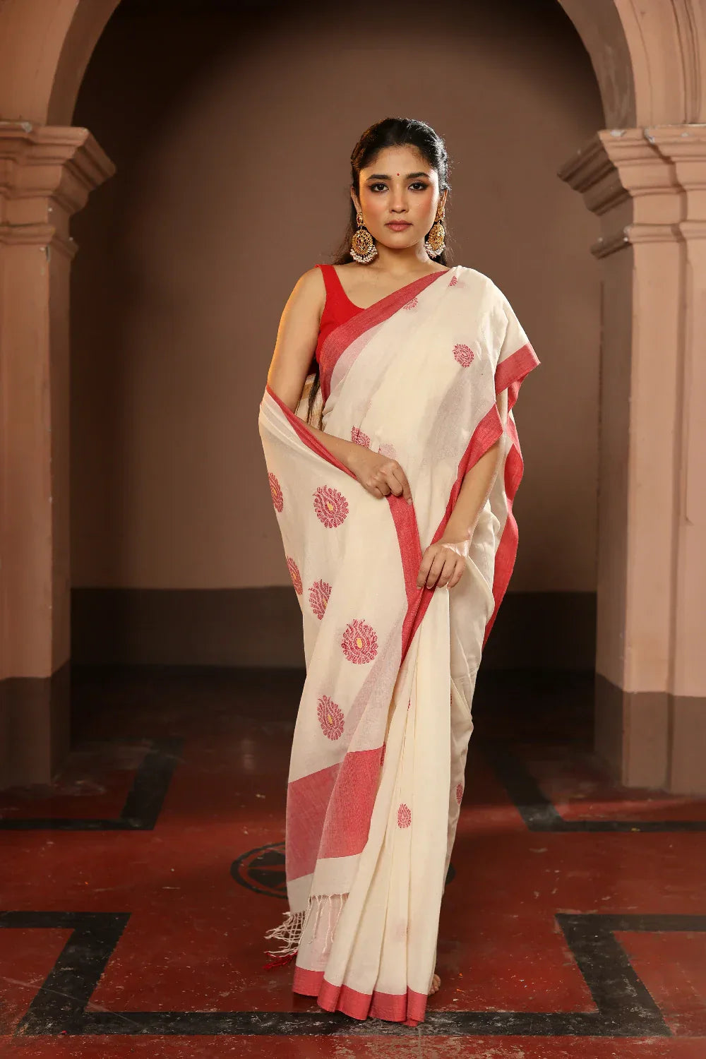 Handloom Red and White Pure Cotton Jamdani Saree | SHOBITAM
