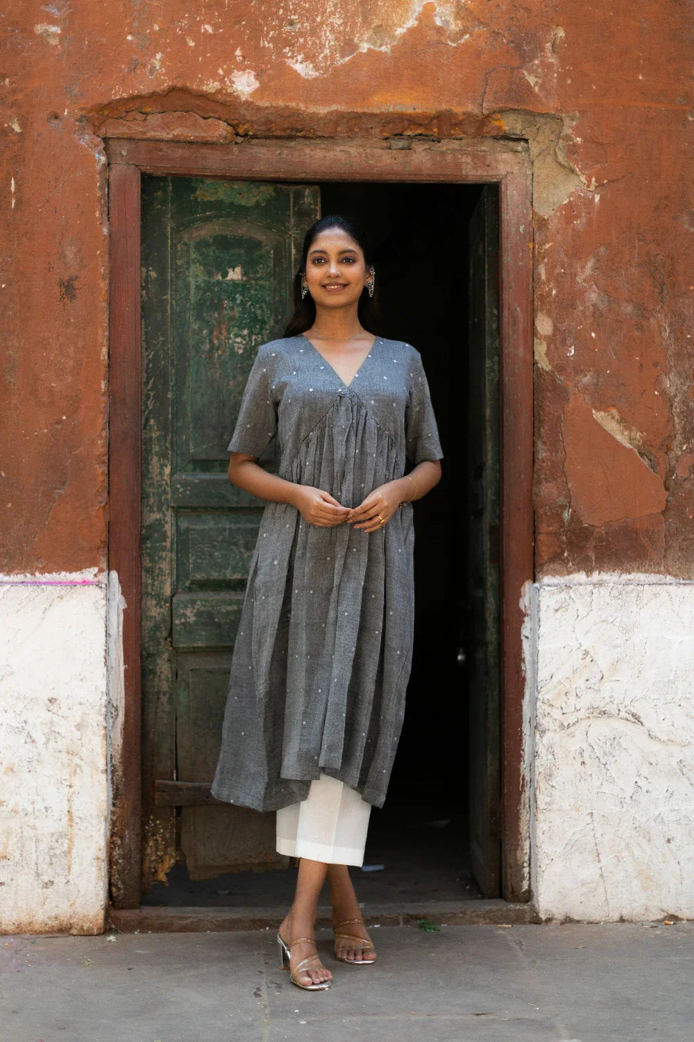 Handloom Grey Soft Cotton Jamdani Kurta Set With Dupatta | SHOBITAM