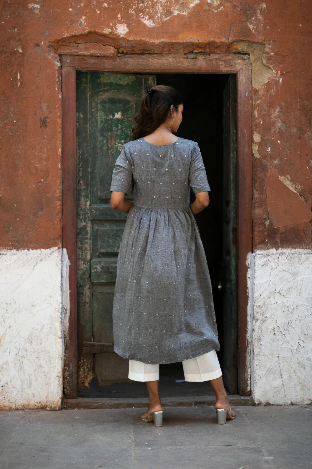 Handloom Grey Soft Cotton Jamdani Kurta Set With Dupatta | SHOBITAM
